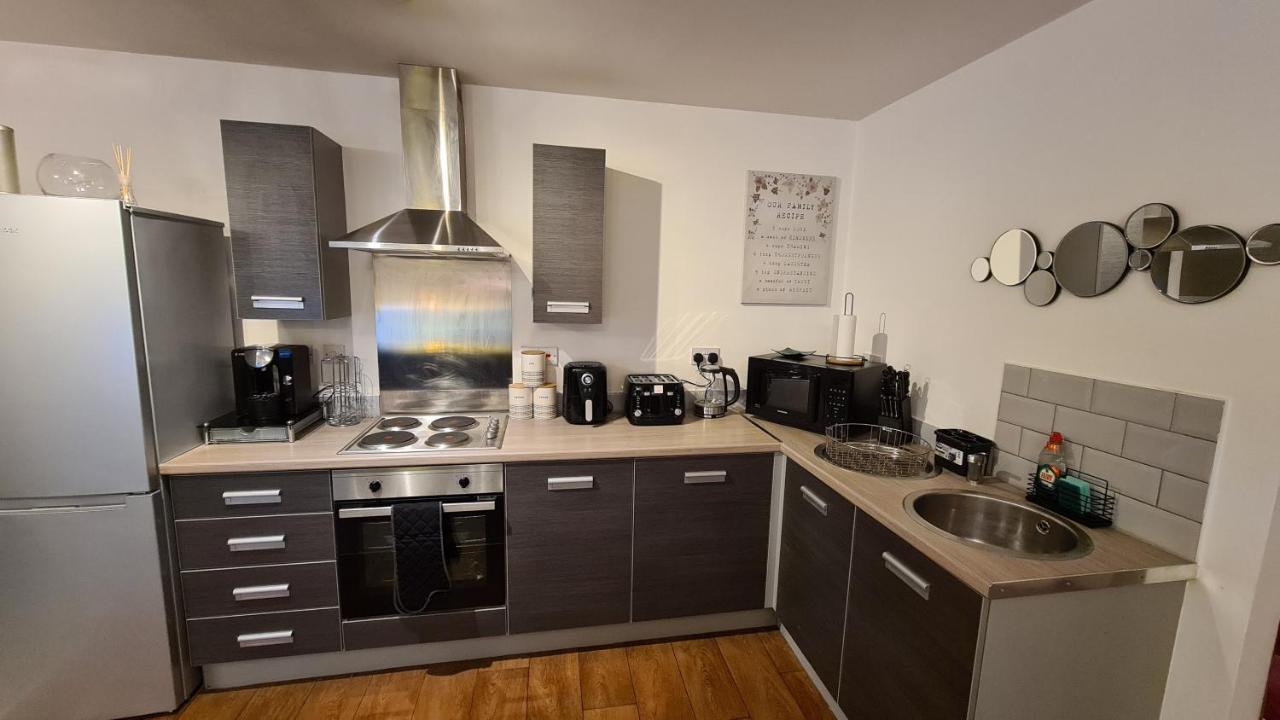 Luxury 2 Bed Apt With Free Wi-Fi & Parking Manchester Kültér fotó