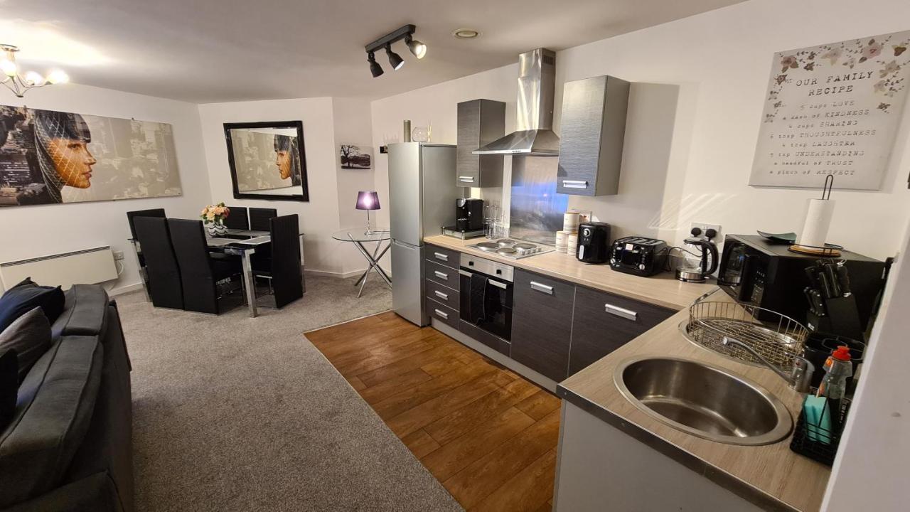 Luxury 2 Bed Apt With Free Wi-Fi & Parking Manchester Kültér fotó